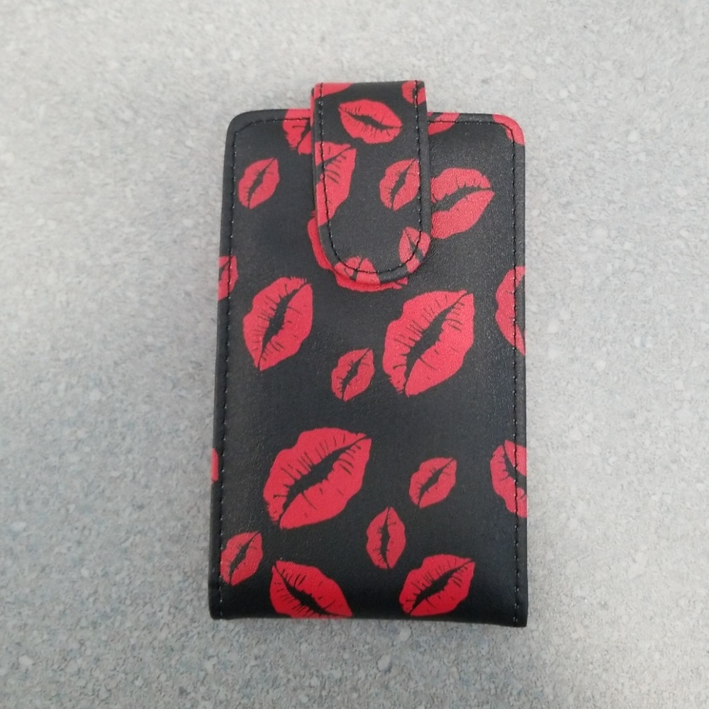 (NEW) Red lips Black base Lipstick Case